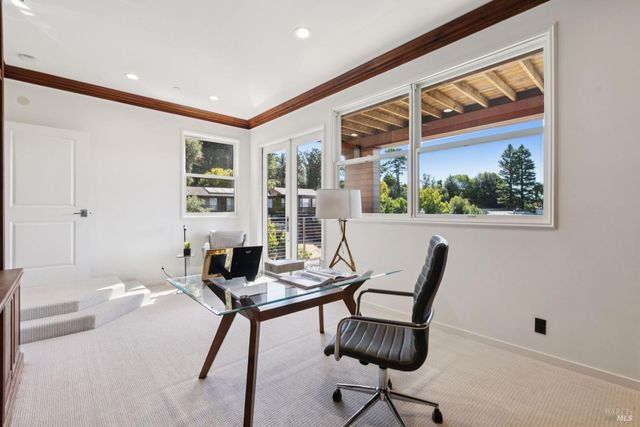 25 Mark Ter, Tiburon, CA 94920