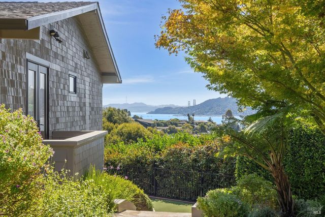25 Mark Ter, Tiburon, CA 94920