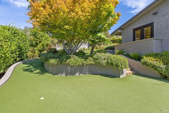 25 Mark Ter, Tiburon, CA 94920