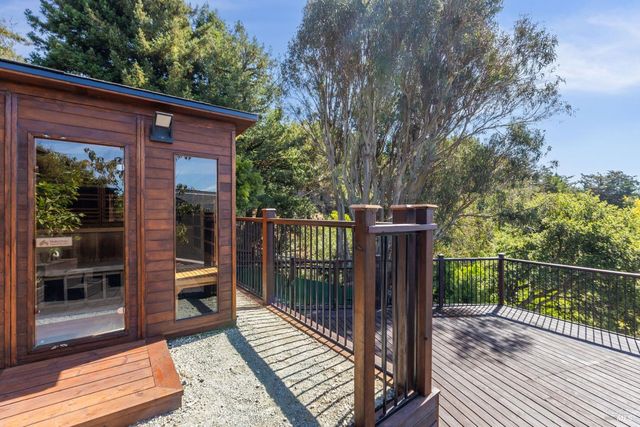 25 Mark Ter, Tiburon, CA 94920