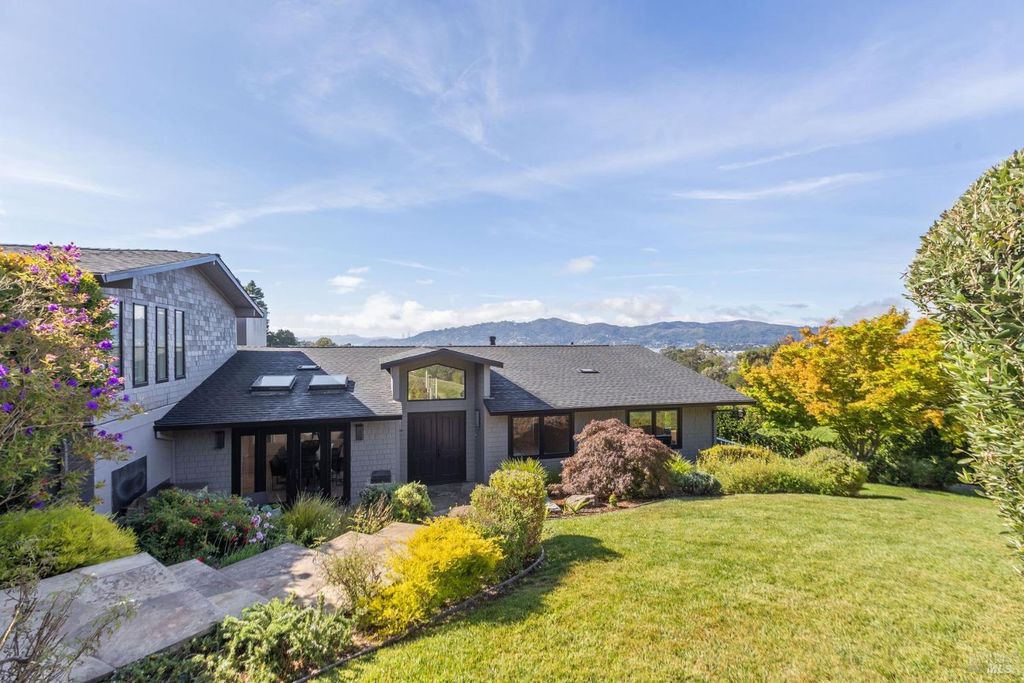 25 Mark Ter, Tiburon, CA 94920