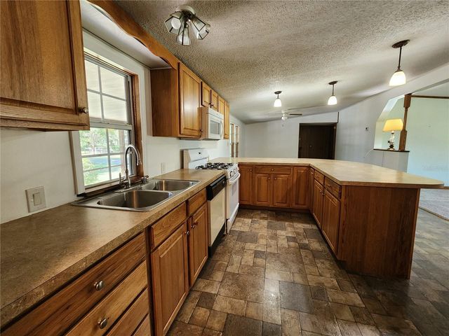 20916 COUNTY ROAD 44A, Eustis, FL 32736