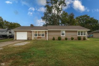 2613 Maple Street, Columbus, IN 47201