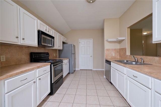 2007 Margaret Ln, Kingsville, TX 78363