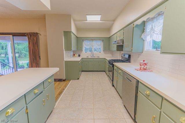 51883 Telegraph, Amherst, OH 44001