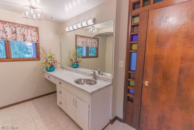51883 Telegraph, Amherst, OH 44001