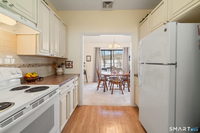 550 Heritage Village A, Southbury, CT 06488