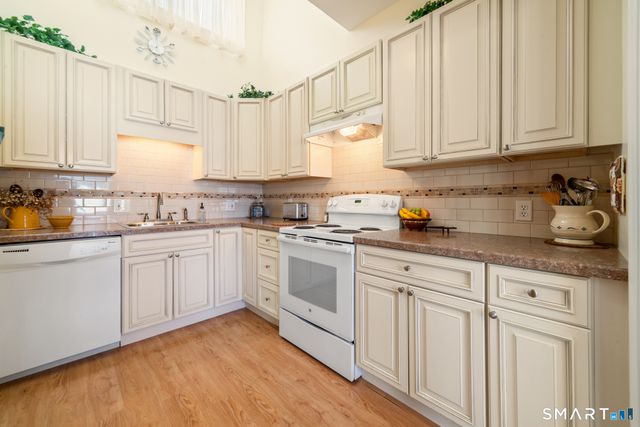 550 Heritage Village A, Southbury, CT 06488