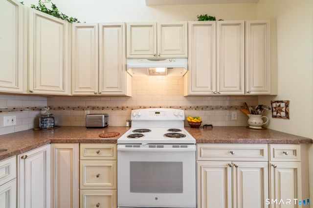 550 Heritage Village A, Southbury, CT 06488