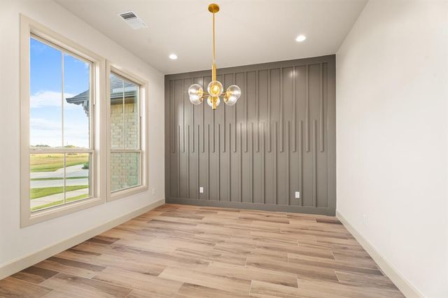 2401 Heathery Park, Oklahoma City, OK 73128