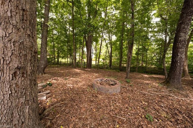 2448 Glen Cove Way, High Point, NC 27265