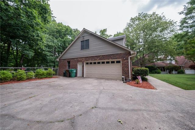 2448 Glen Cove Way, High Point, NC 27265