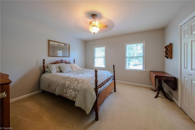 2448 Glen Cove Way, High Point, NC 27265