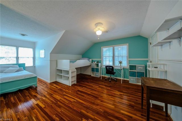 2448 Glen Cove Way, High Point, NC 27265