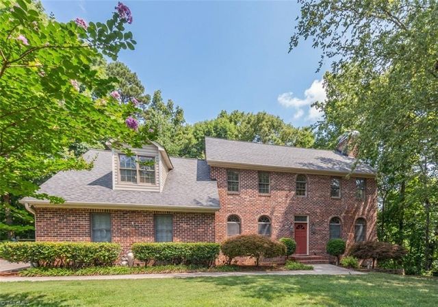 2448 Glen Cove Way, High Point, NC 27265