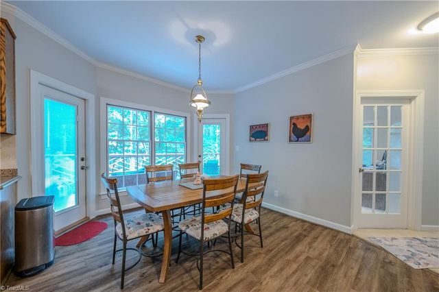 2448 Glen Cove Way, High Point, NC 27265