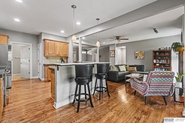 7153 N 115th Street, Omaha, NE 68142