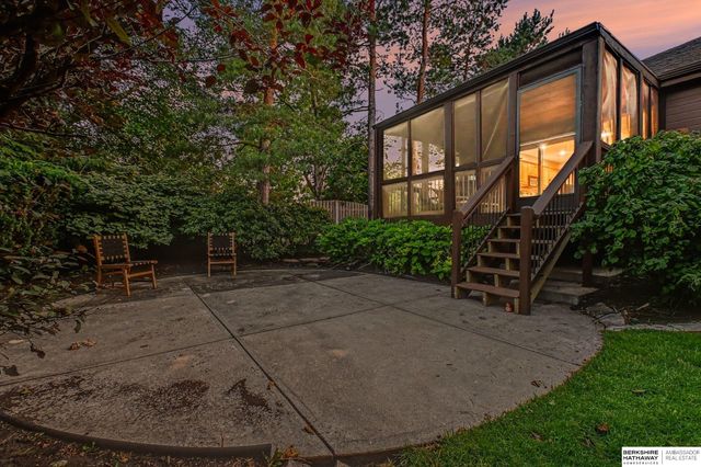 7153 N 115th Street, Omaha, NE 68142