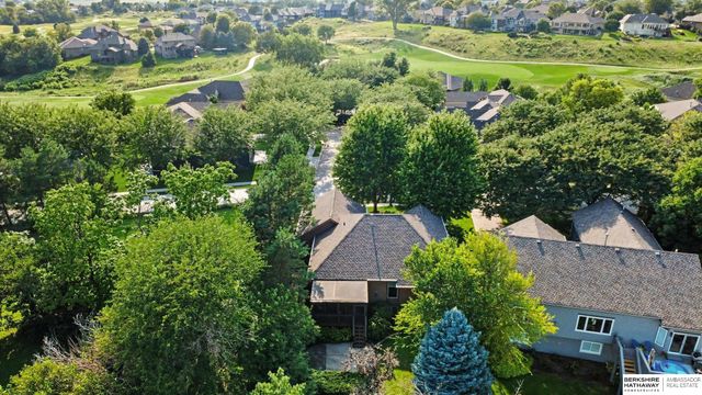 7153 N 115th Street, Omaha, NE 68142