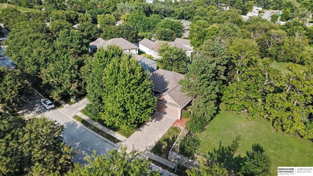 7153 N 115th Street, Omaha, NE 68142