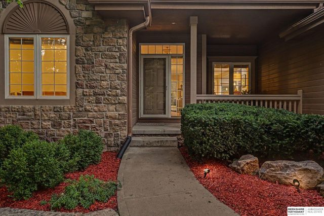 7153 N 115th Street, Omaha, NE 68142