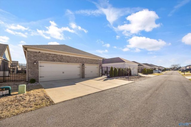 28955 Bungalow Lane NW, Madison, AL 35756