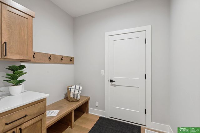 3321 S 212th Street, Elkhorn, NE 68022