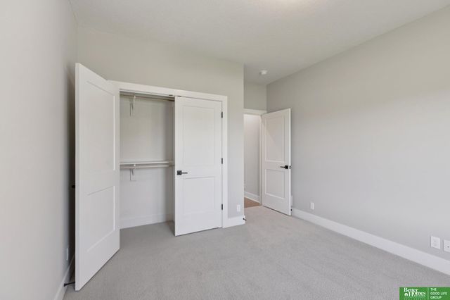 3321 S 212th Street, Elkhorn, NE 68022