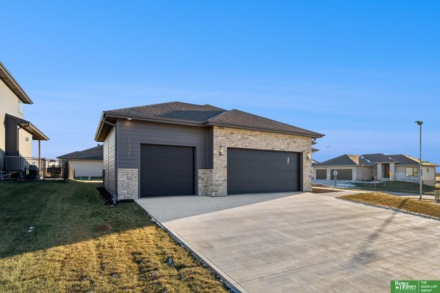 3321 S 212th Street, Elkhorn, NE 68022