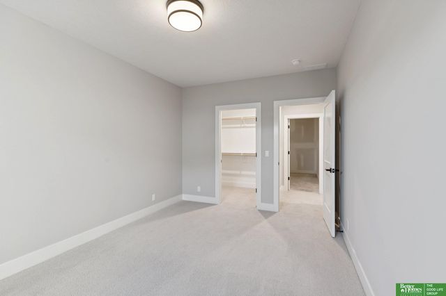 3321 S 212th Street, Elkhorn, NE 68022