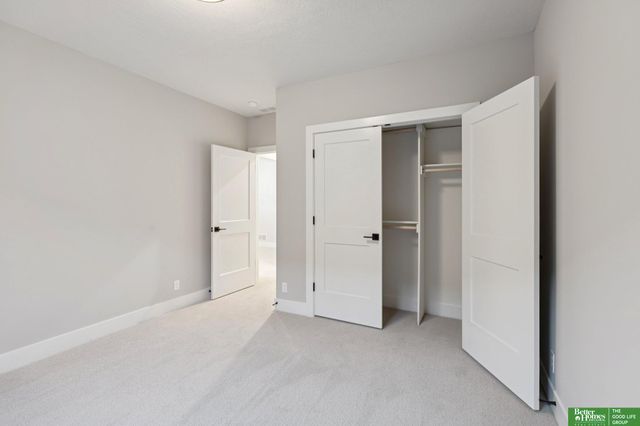 3321 S 212th Street, Elkhorn, NE 68022