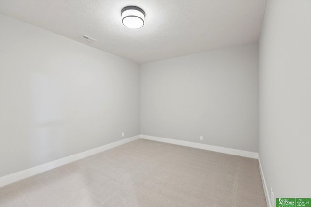 3321 S 212th Street, Elkhorn, NE 68022