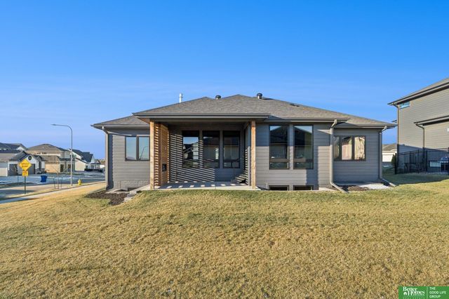 3321 S 212th Street, Elkhorn, NE 68022