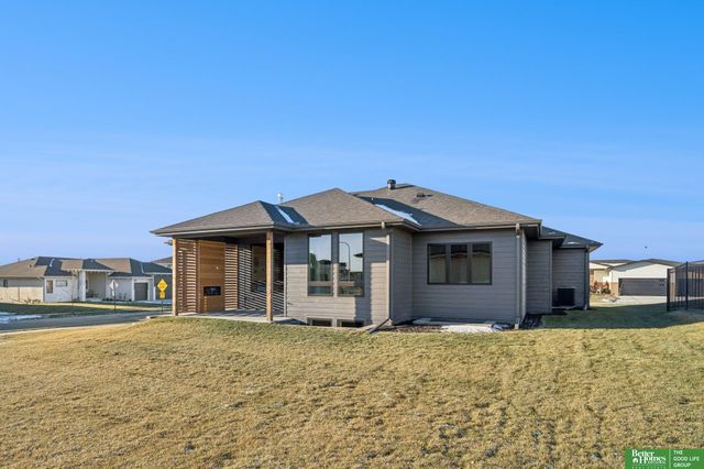 3321 S 212th Street, Elkhorn, NE 68022