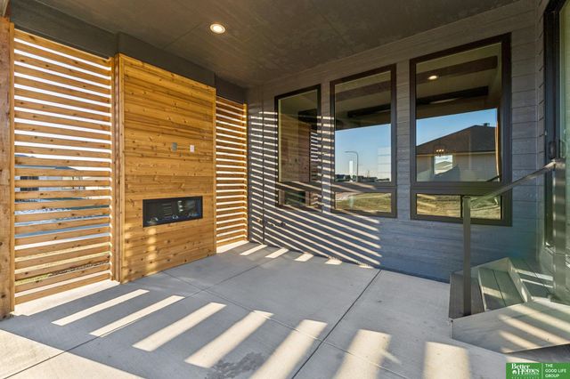 3321 S 212th Street, Elkhorn, NE 68022