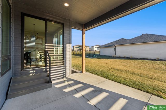 3321 S 212th Street, Elkhorn, NE 68022