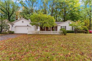 990 Westport Drive, Youngstown, OH 44511