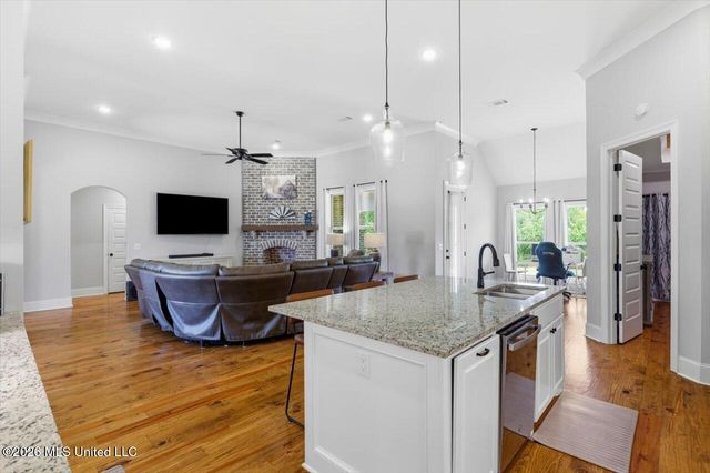 129 Richburg Court, Pearl, MS 39208
