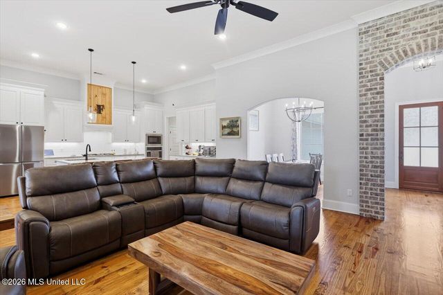 129 Richburg Court, Pearl, MS 39208