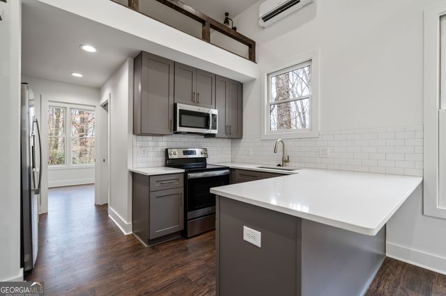1453 Bridges Avenue SW, Atlanta, GA 30310