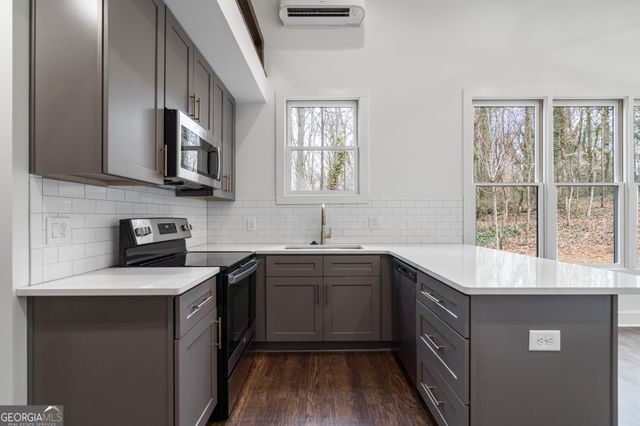 1453 Bridges Avenue SW, Atlanta, GA 30310