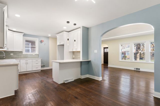 10954 S Normal Avenue, Chicago, IL 60628