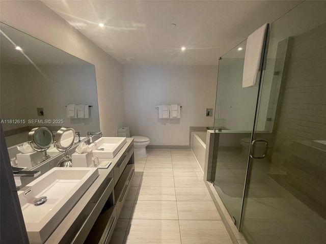 4010 S Ocean Drive R1705, Hollywood, FL 33019
