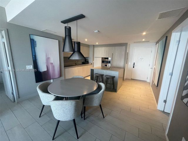 4010 S Ocean Drive R1705, Hollywood, FL 33019