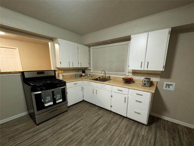 1009 Stansell Drive, Midwest City, OK 73110