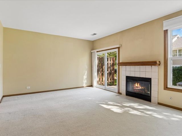 980 Sheridan Circle 980, Naperville, IL 60563