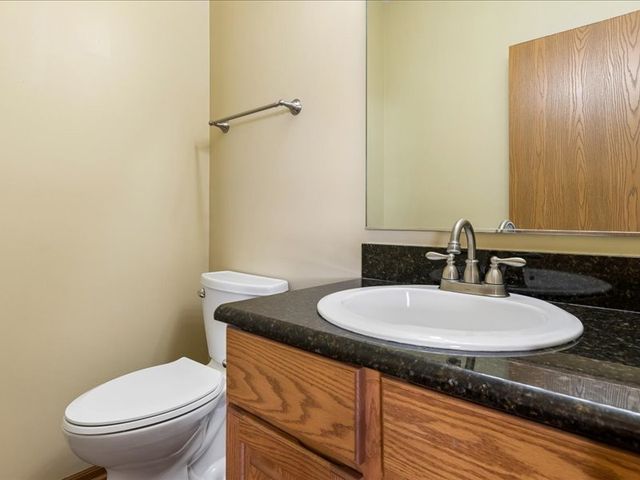 980 Sheridan Circle 980, Naperville, IL 60563