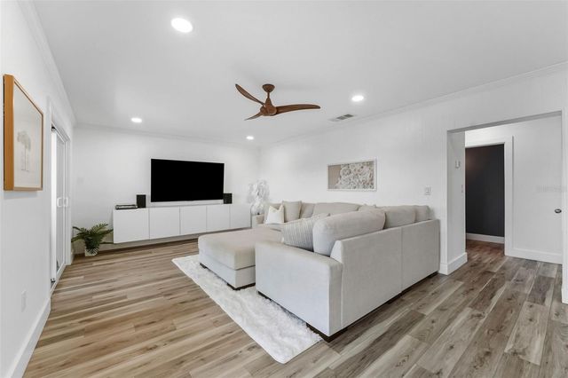 8806 BAY POINTE DRIVE 206, Tampa, FL 33615