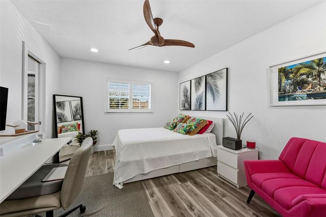 8806 BAY POINTE DRIVE 206, Tampa, FL 33615