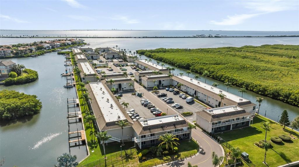 8806 BAY POINTE DRIVE 206, Tampa, FL 33615